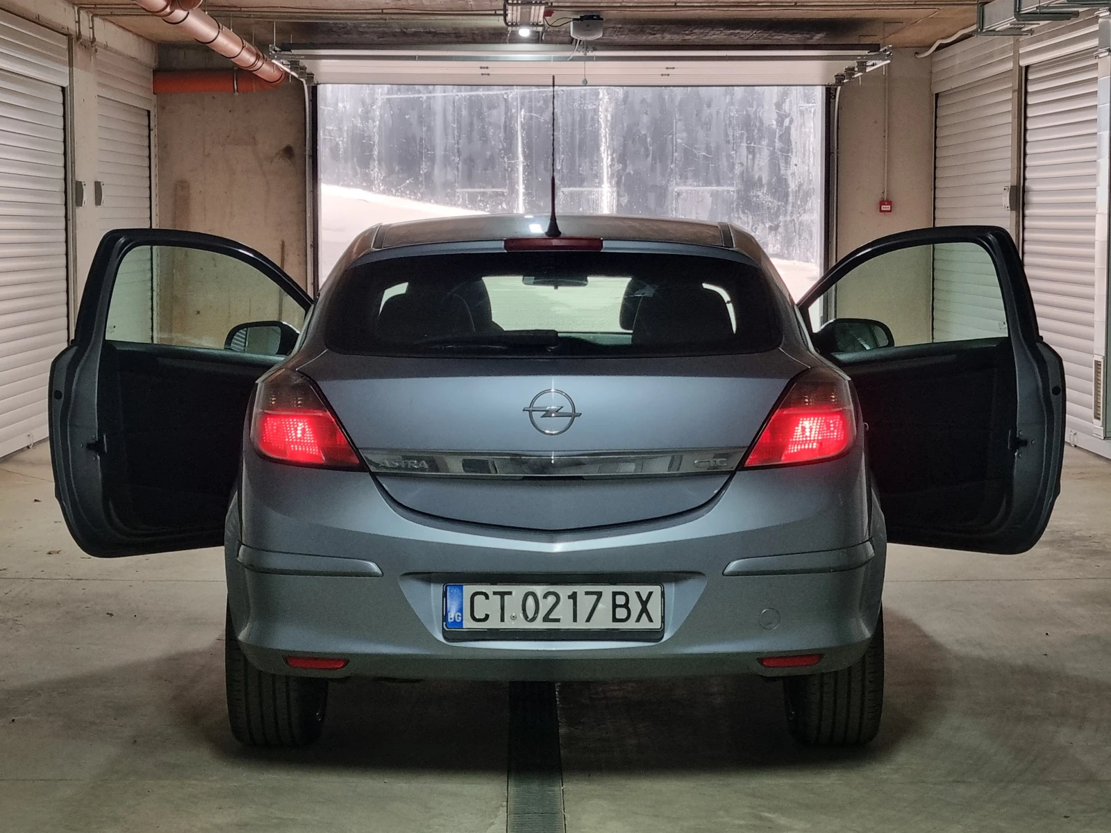 Opel Astra GTC - изображение 5