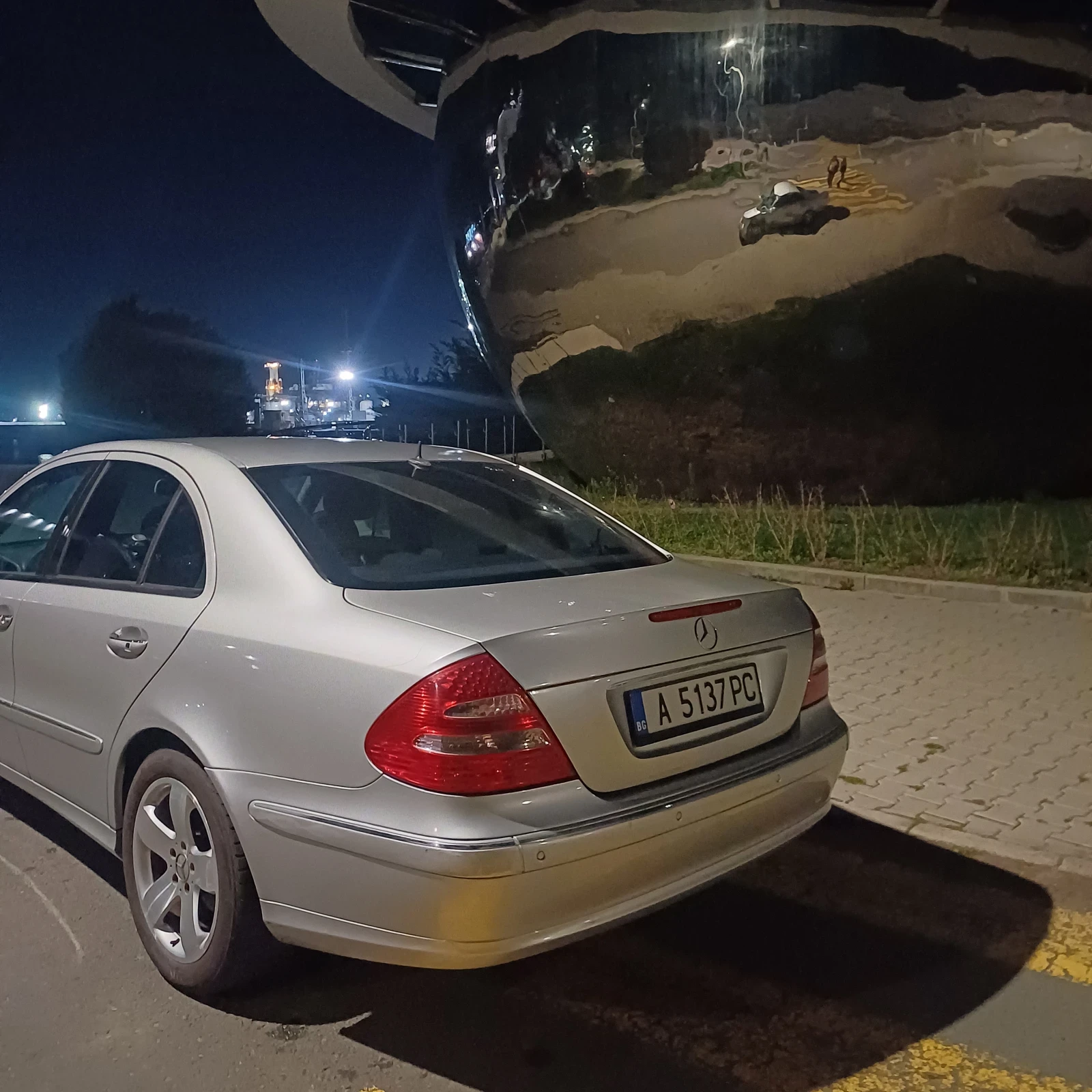 Mercedes-Benz E 500  - изображение 3