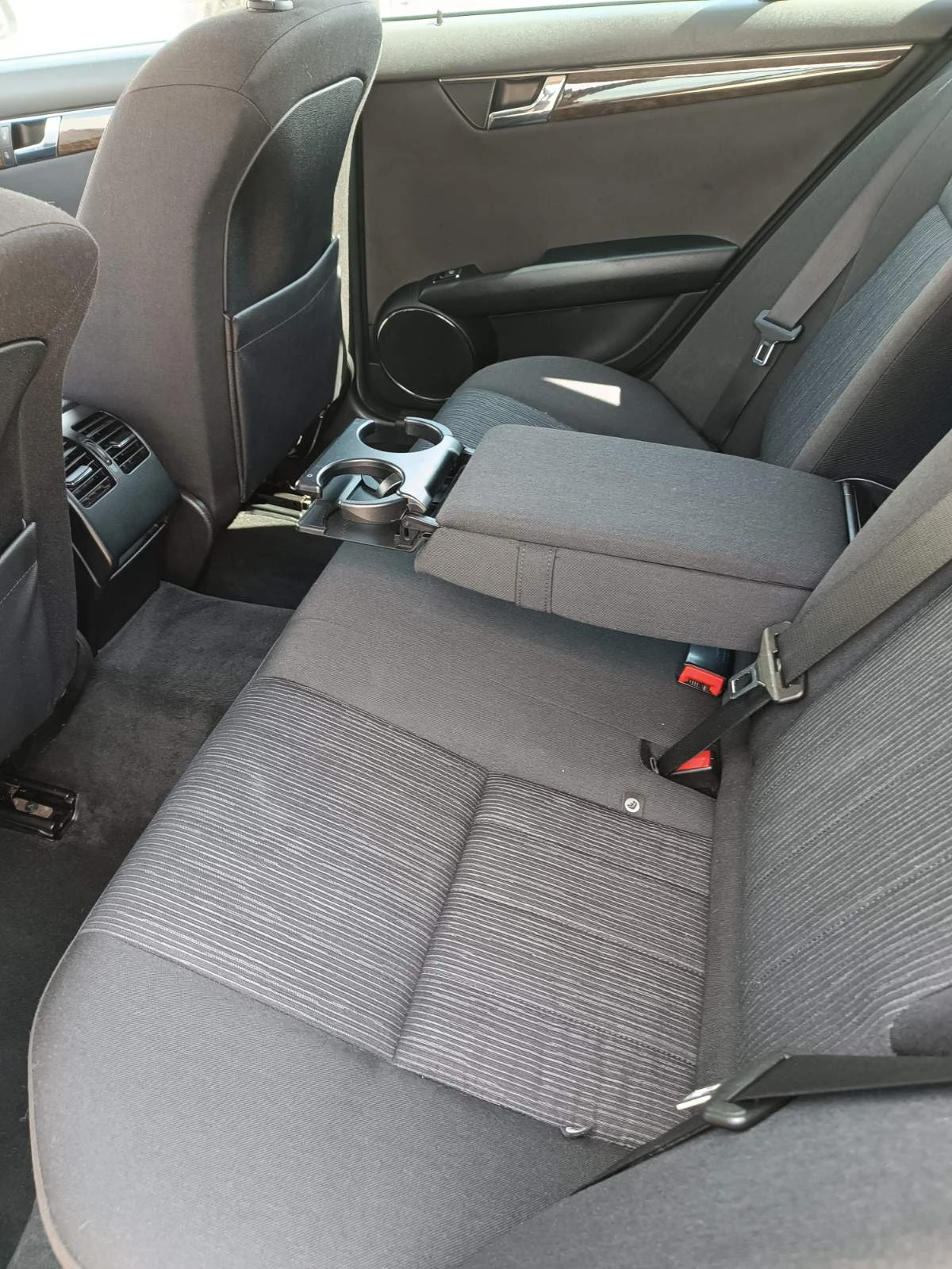 Mercedes-Benz C 220  - изображение 8