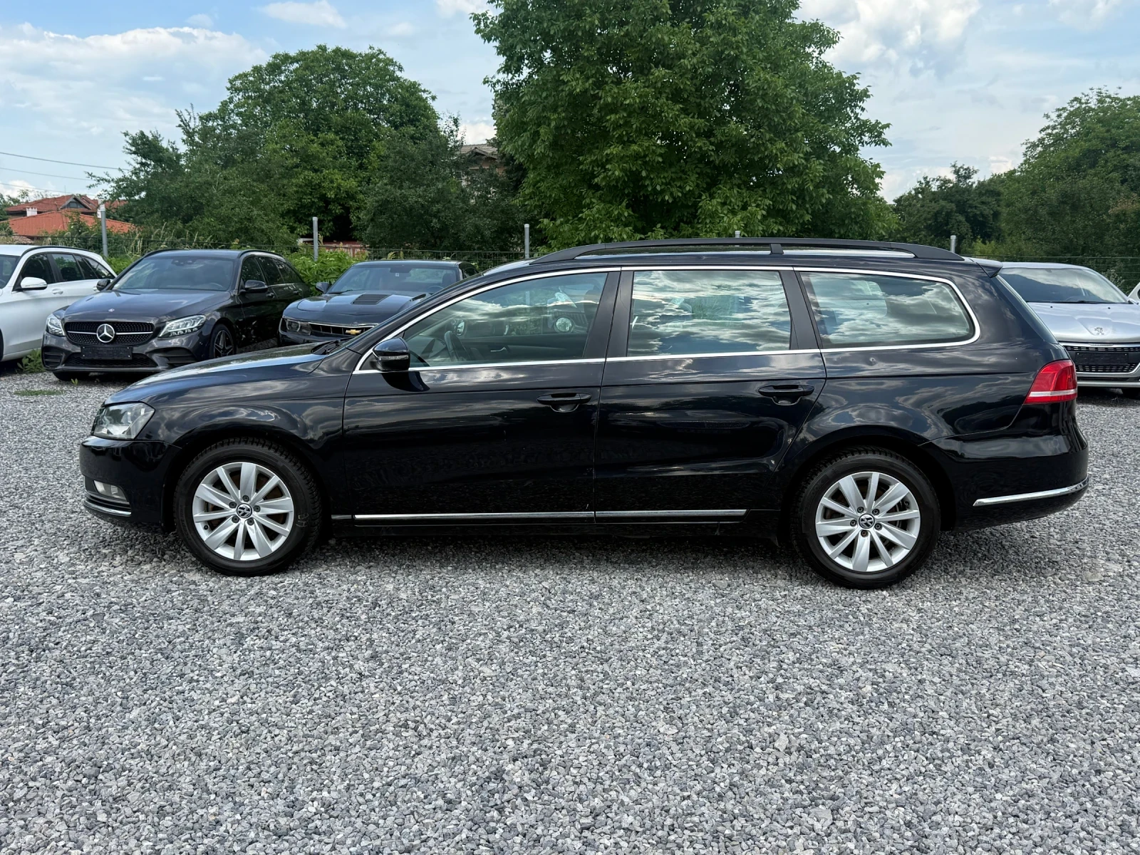 VW Passat (B7) 1.6 TDI (105кс) Navi/Bluetooth/USB/Camera/Eu5, снимка 4 - Автомобили и джипове - 53610018