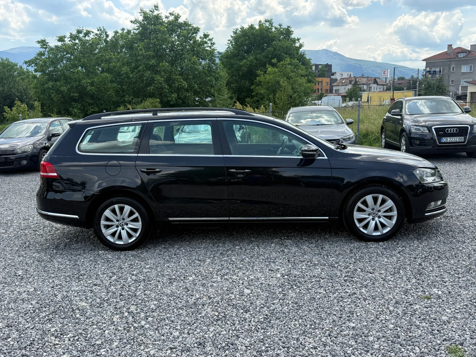 VW Passat (B7) 1.6 TDI (105кс) Navi/Bluetooth/USB/Camera/Eu5, снимка 5 - Автомобили и джипове - 53610018