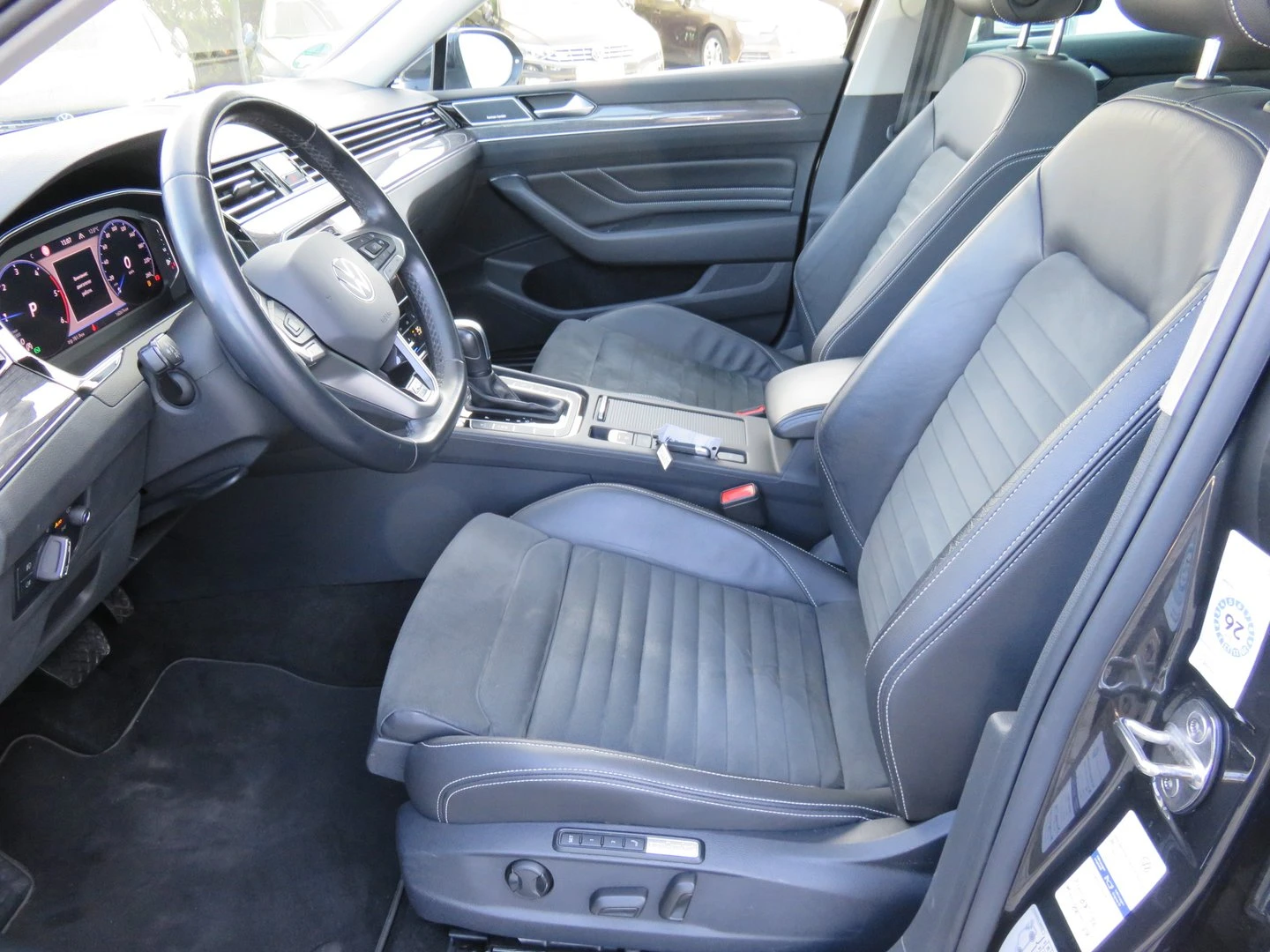 VW Passat VW Passat Var. Elegance 2.0TDI SCR 4MOT DSG | Mobile.bg � ����������� 4
