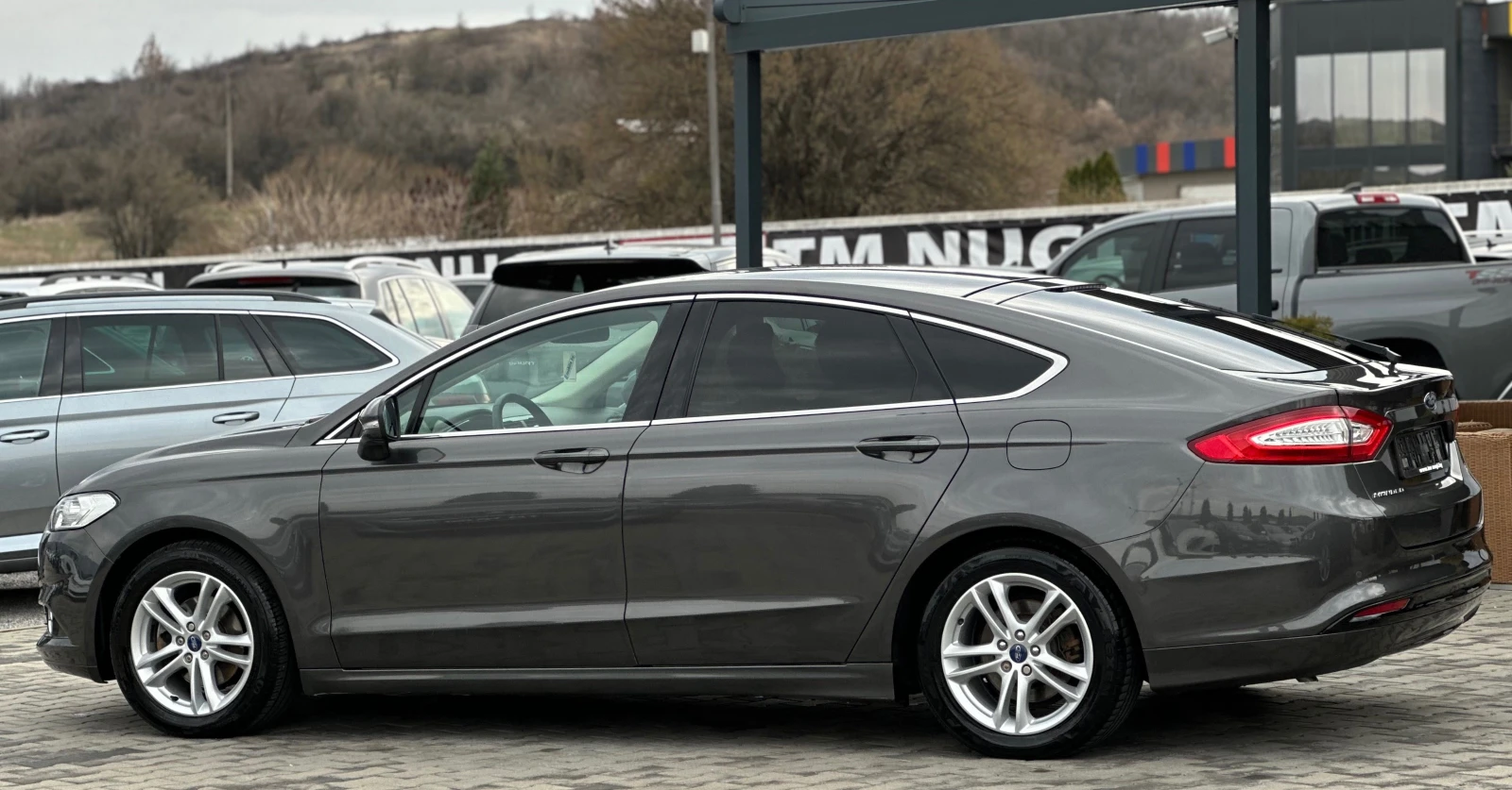 Ford Mondeo KEYLESS* LED* AVTOMATIK* NAVI* TOP* , снимка 4 - Автомобили и джипове - 53878283