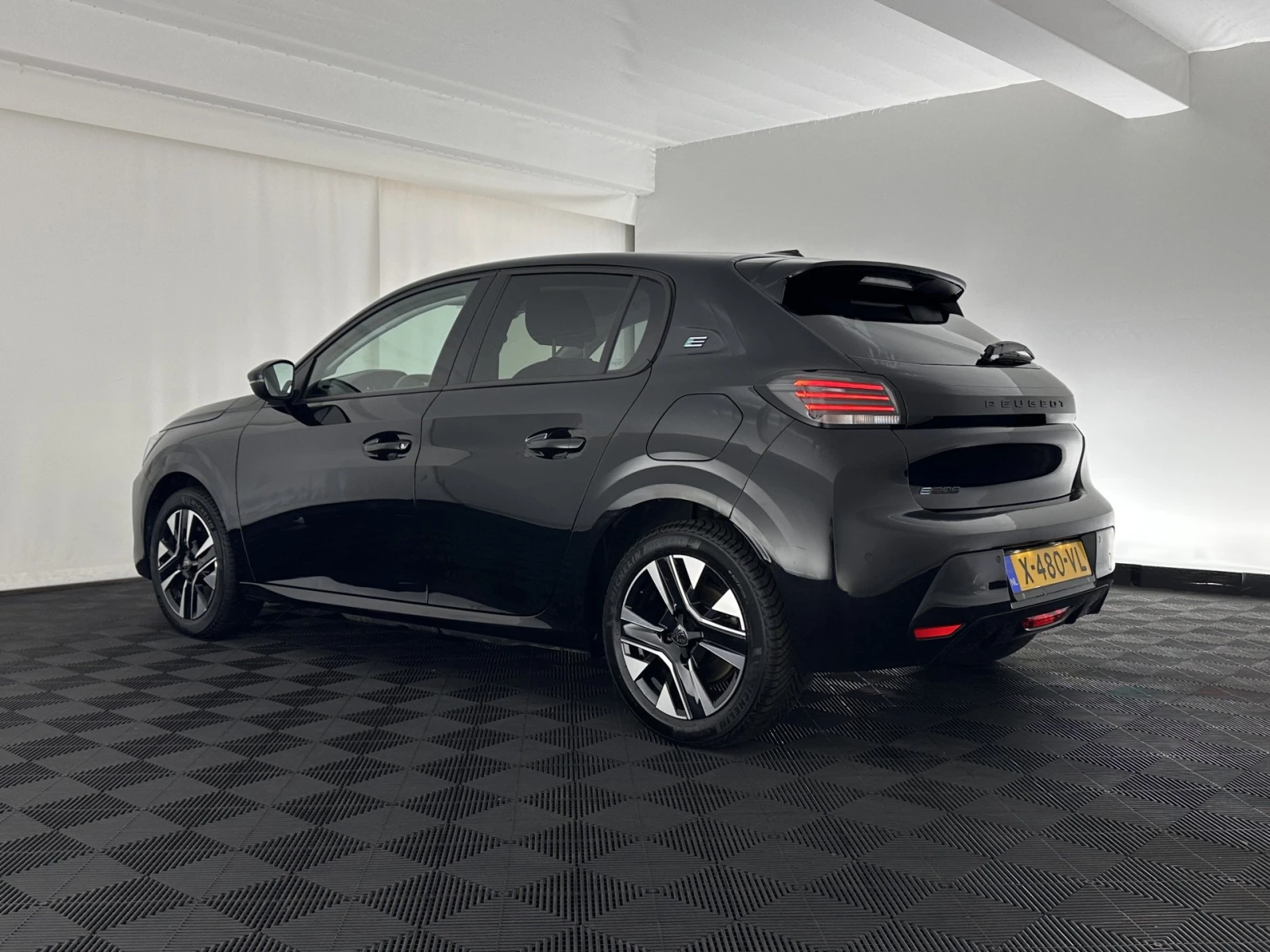 Peugeot 208 50 kWh Style  | Mobile.bg � ����������� 3