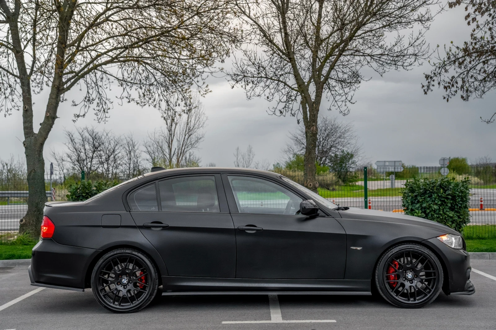 BMW 335 d LCI M57 / Individual Frozen Black / Без Аналог, снимка 4 - Автомобили и джипове - 54214469