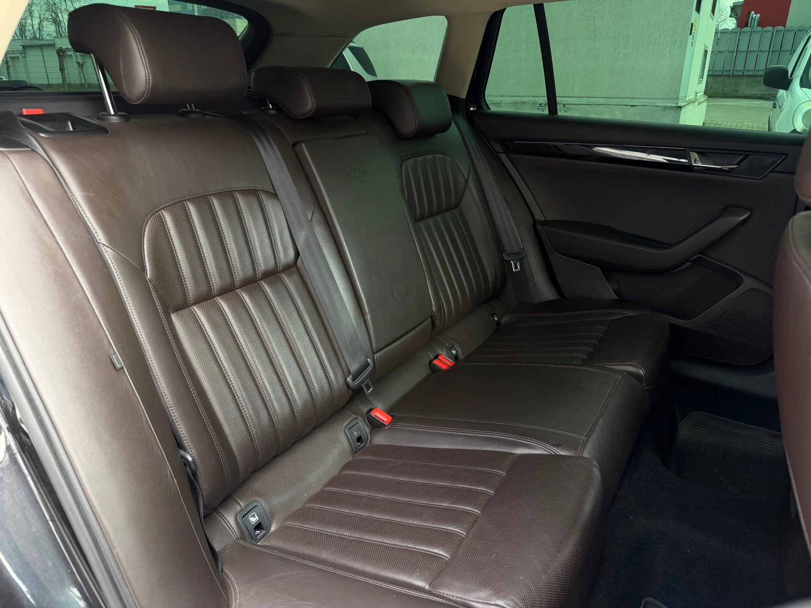 Skoda Superb L&K* ОБДУХВАНЕ* ПЕЧКА* ПАМЕТ* ДИСТРОНИК* CANTON* , снимка 12 - Автомобили и джипове - 54238805