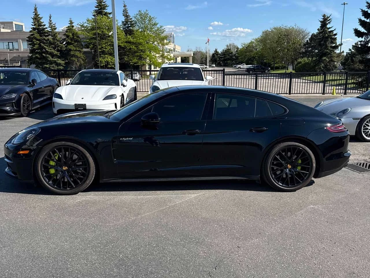 Porsche Panamera 4  CARFAX, снимка 2 - Автомобили и джипове - 54711592