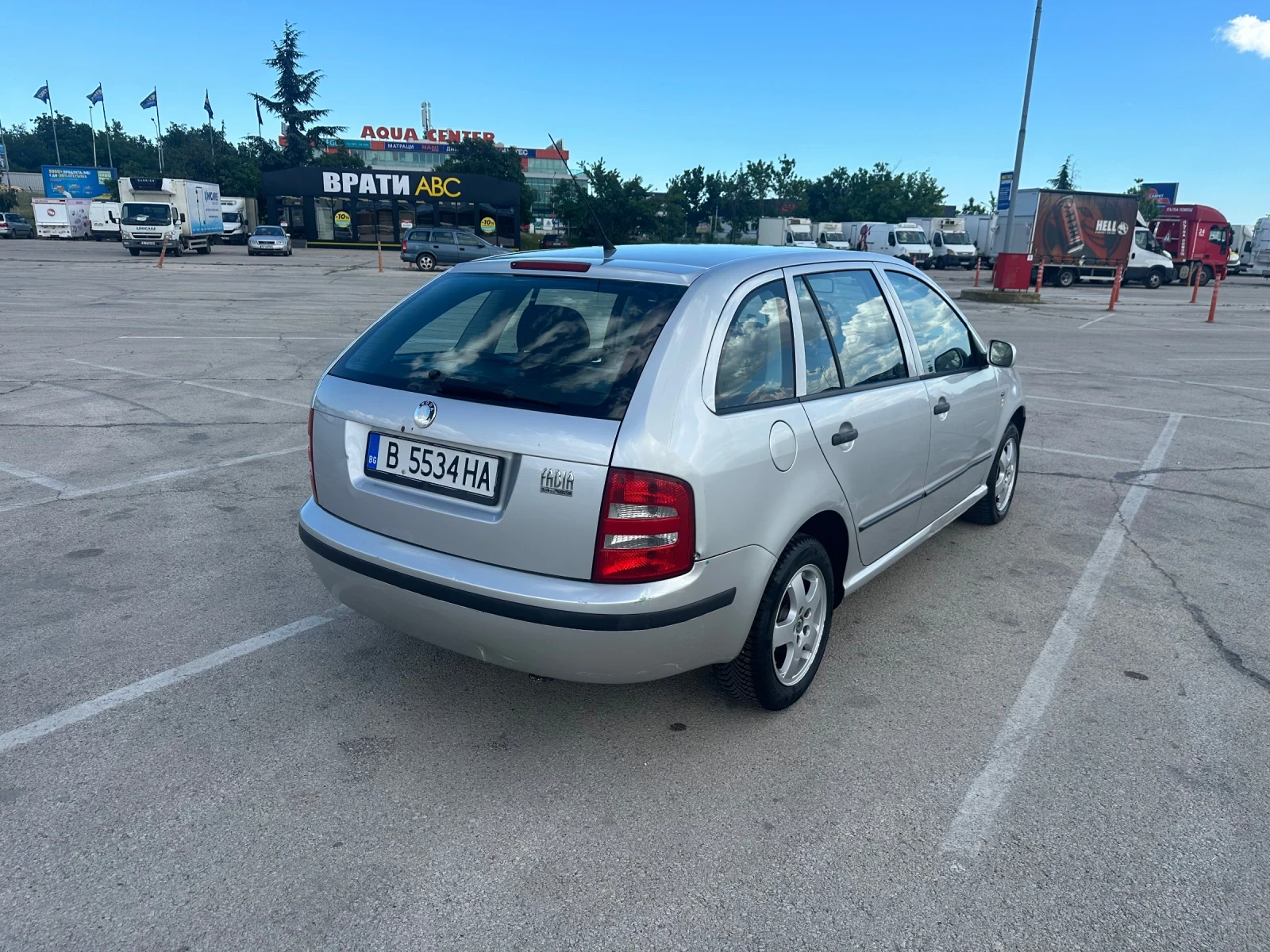 Skoda Fabia 1.4 MPI, снимка 5 - Автомобили и джипове - 54915438