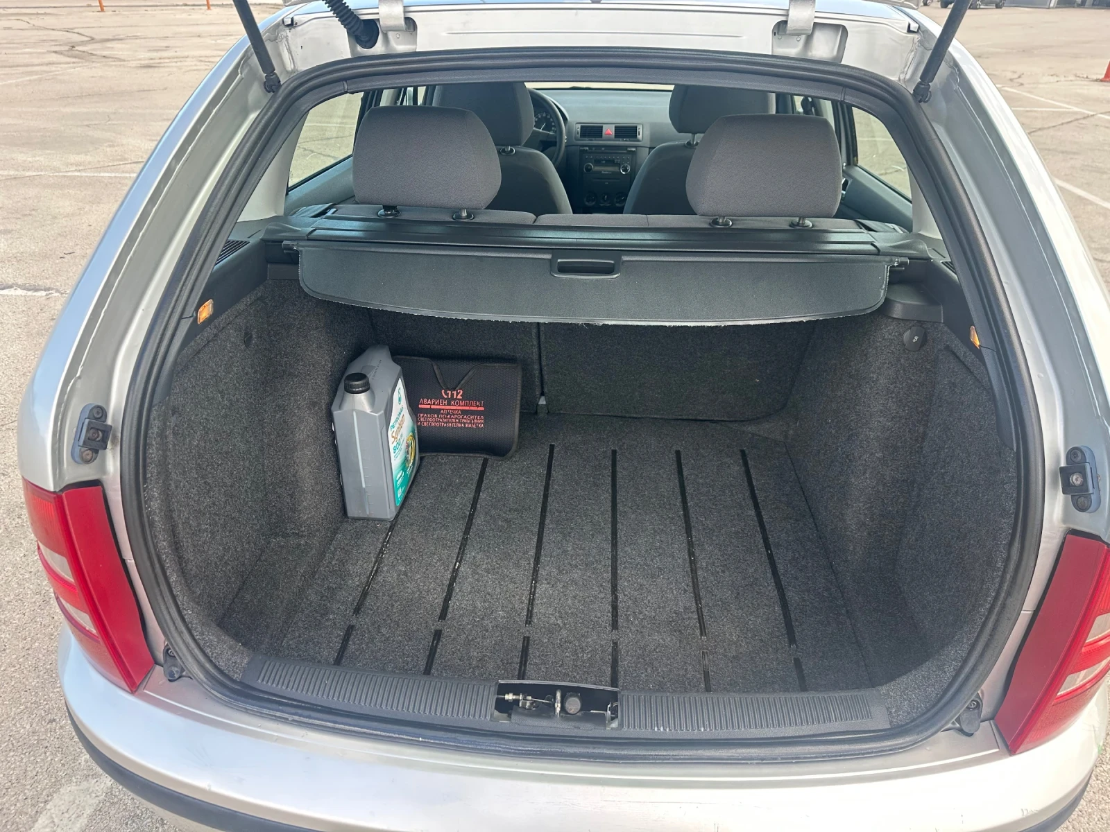 Skoda Fabia 1.4 MPI, снимка 12 - Автомобили и джипове - 54915438