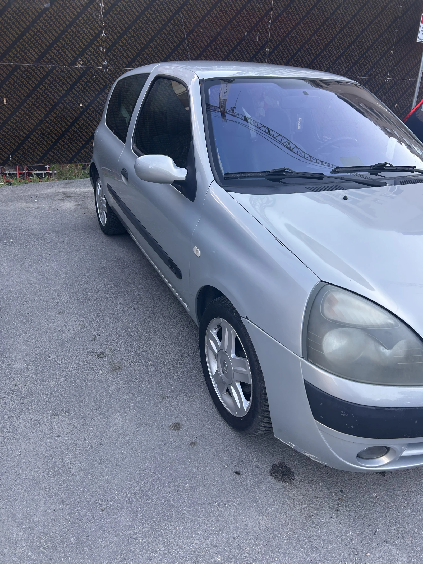 Renault Clio 1.5dCI, снимка 4 - Автомобили и джипове - 54933104