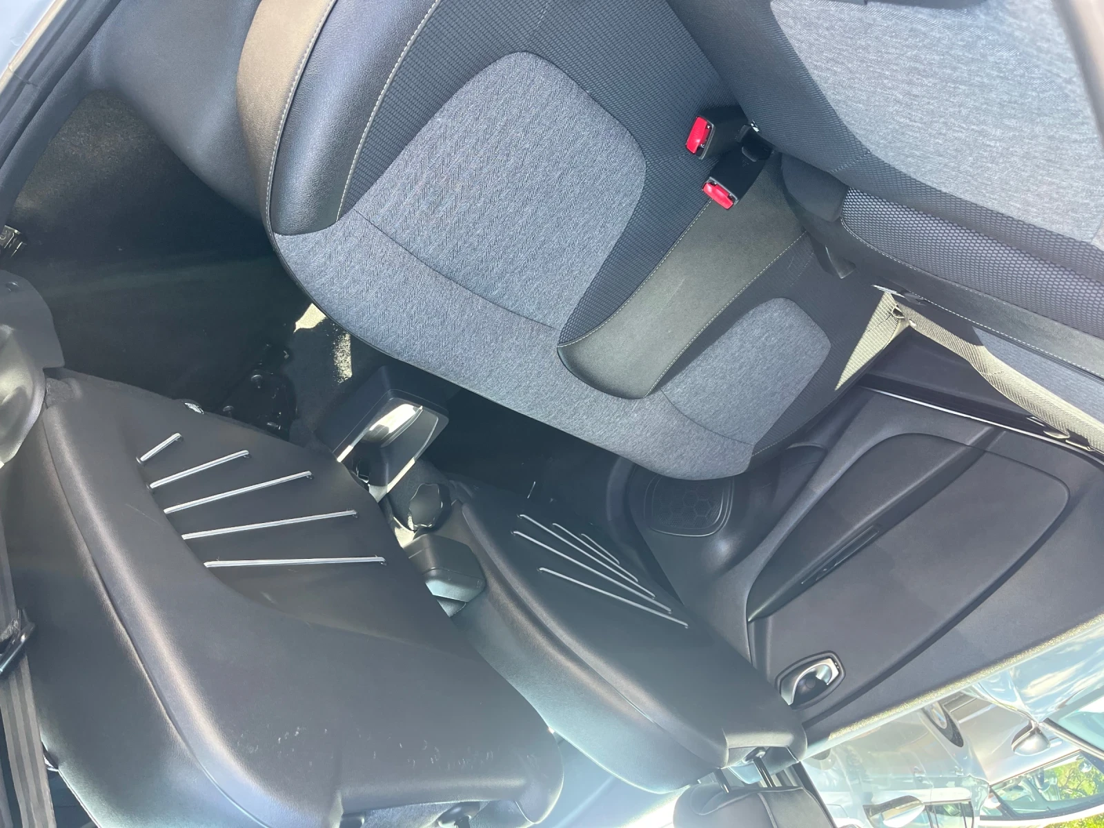 Renault Captur, снимка 8 - Автомобили и джипове - 55140803