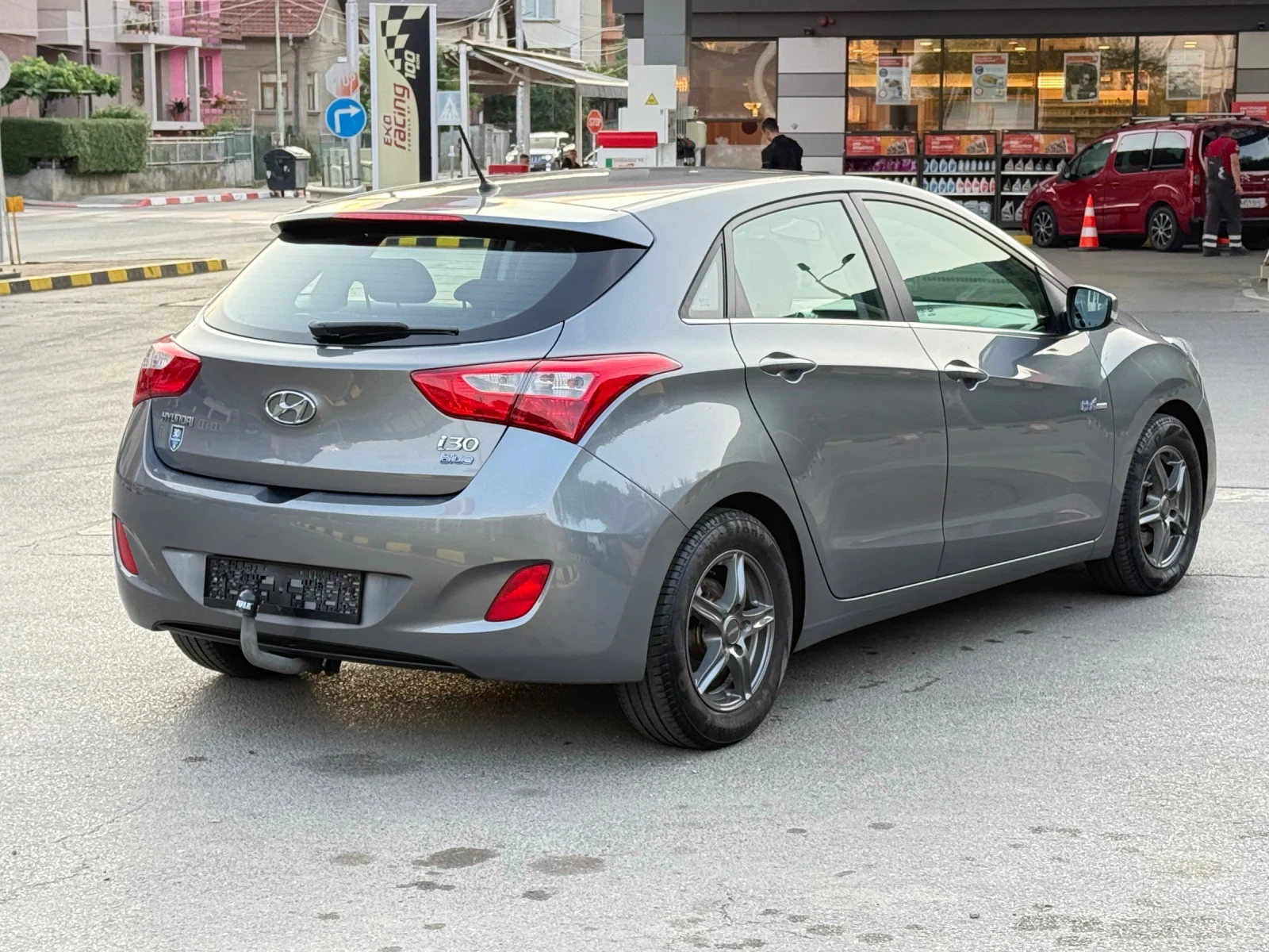 Hyundai I30 1.6CRDI 110кс/Климатроник/Подгрев, снимка 7 - Автомобили и джипове - 55180349