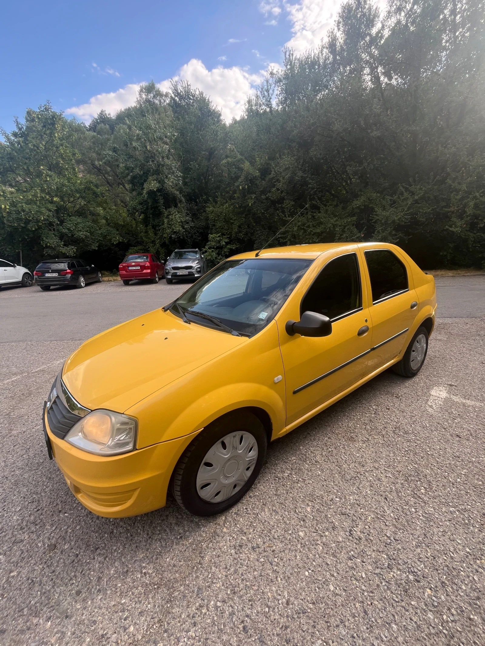 Dacia Logan, снимка 2 - Автомобили и джипове - 55403010