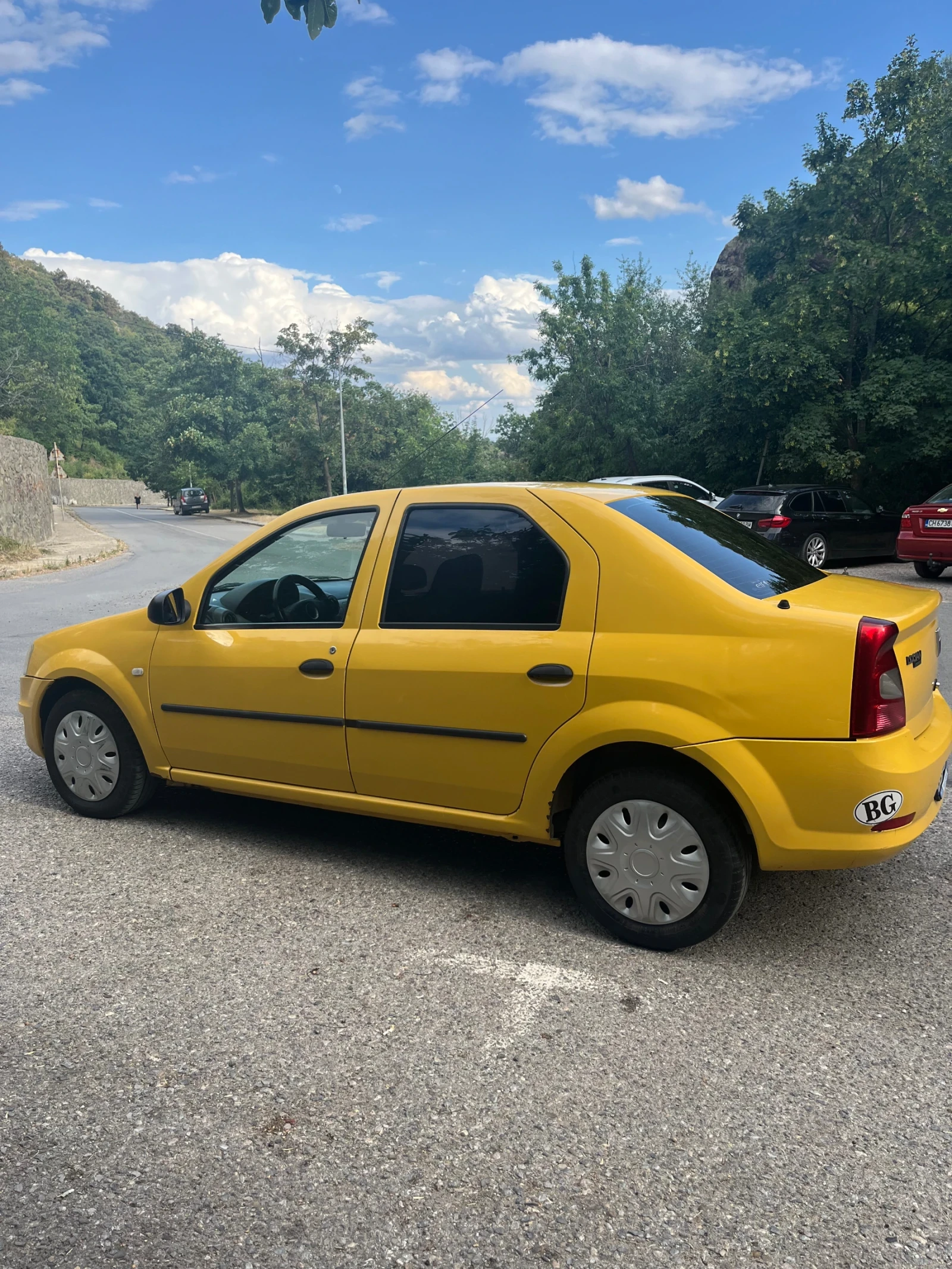 Dacia Logan, снимка 3 - Автомобили и джипове - 55403010
