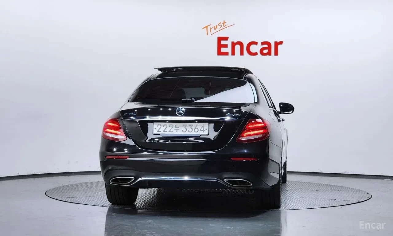 Mercedes-Benz E 350 AMG-pack* 360* Pano* Burmester* HUD* Подгрев* , снимка 2 - Автомобили и джипове - 55530692