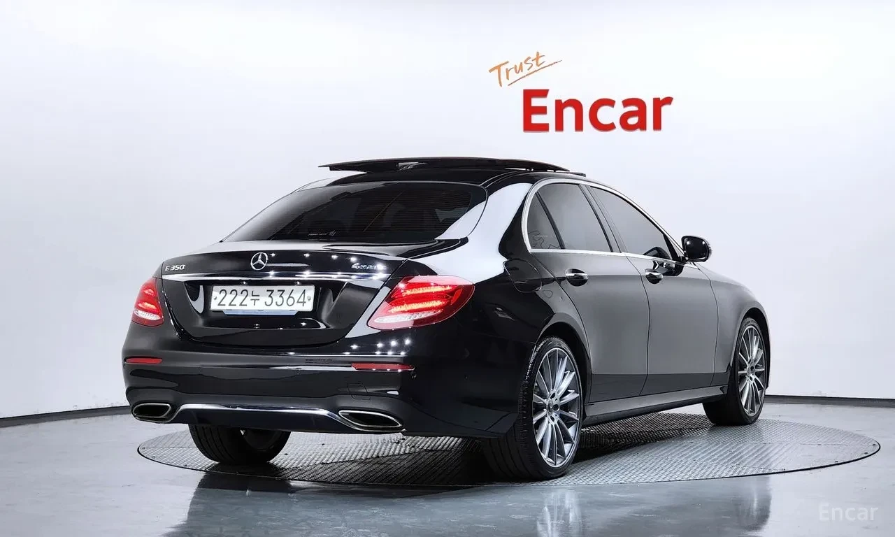 Mercedes-Benz E 350 AMG-pack* 360* Pano* Burmester* HUD* Подгрев* , снимка 4 - Автомобили и джипове - 55530692