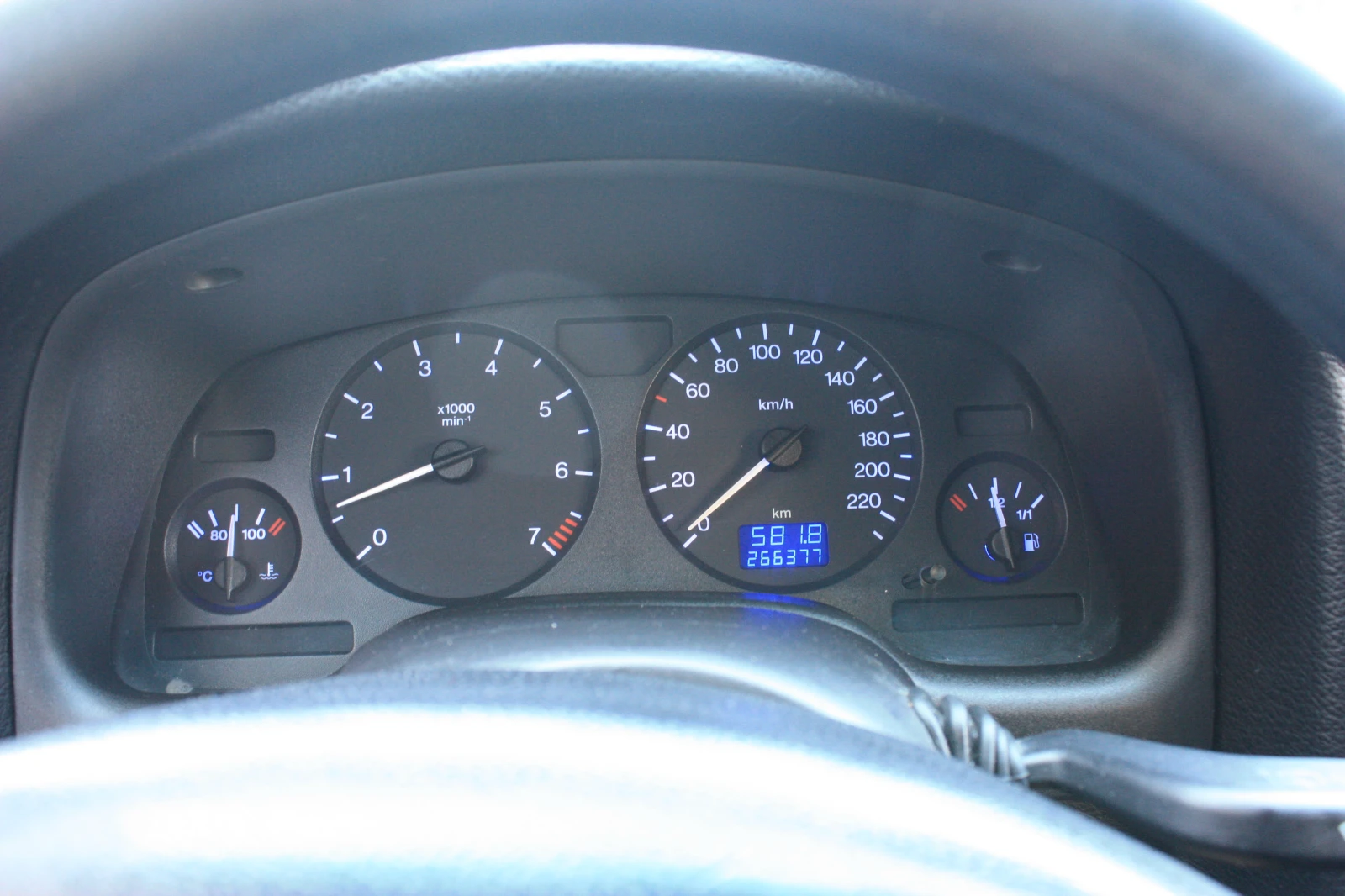 Opel Astra Opel Astra 1.6, снимка 8 - Автомобили и джипове - 55601703