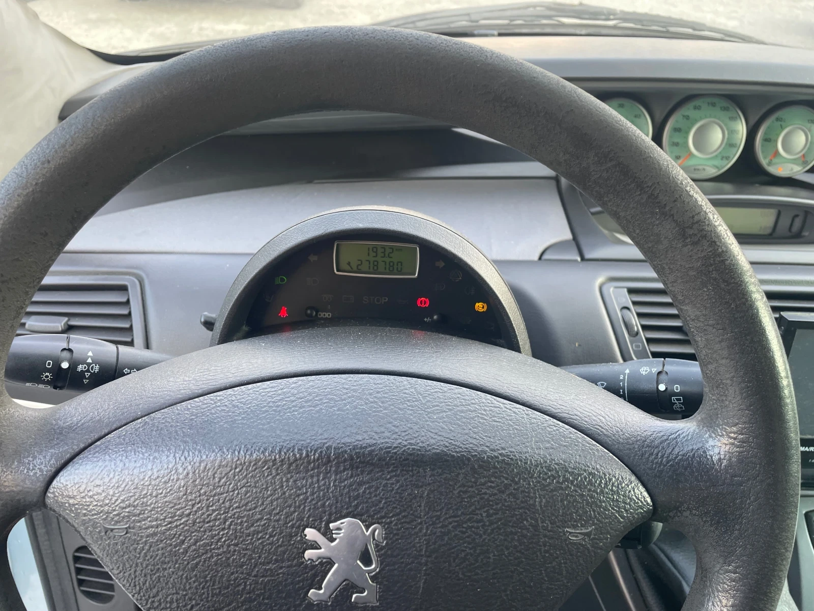 Peugeot 807 2, 0 128 кс 🔝, снимка 9 - Автомобили и джипове - 55703541