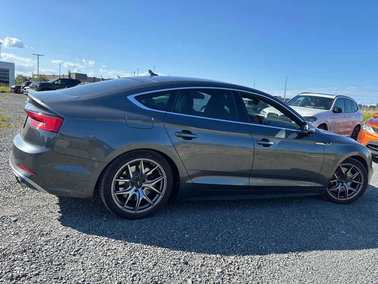 Audi S5 * ДИСТРОНИК * 360 * 2 ЧИФТА ГУМИ/ДЖАНТИ * , снимка 3 - Автомобили и джипове - 55768483