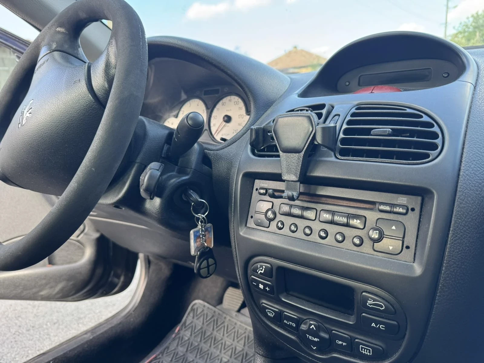 Peugeot 206, снимка 10 - Автомобили и джипове - 55982075