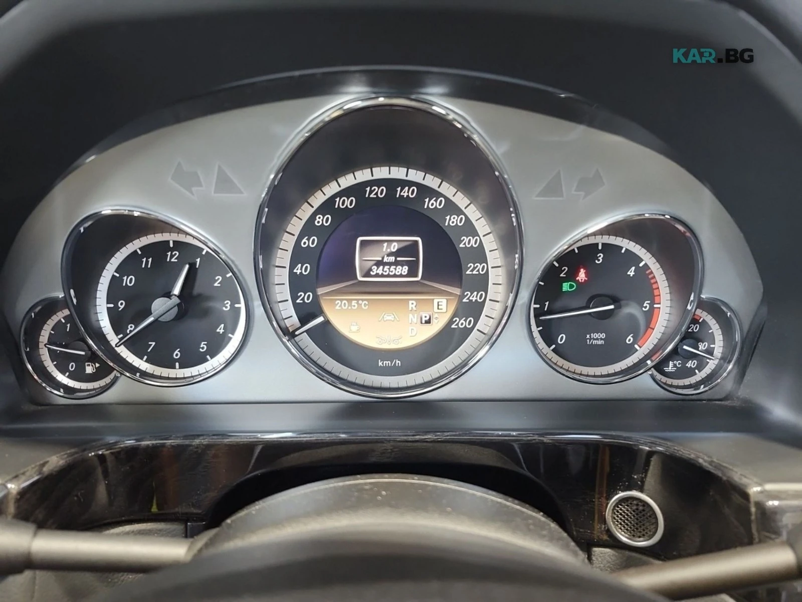 Mercedes-Benz E 350 * AMG Line * АвтоКредит * (ЦЕНА ДО БГ), снимка 9 - Автомобили и джипове - 56005746