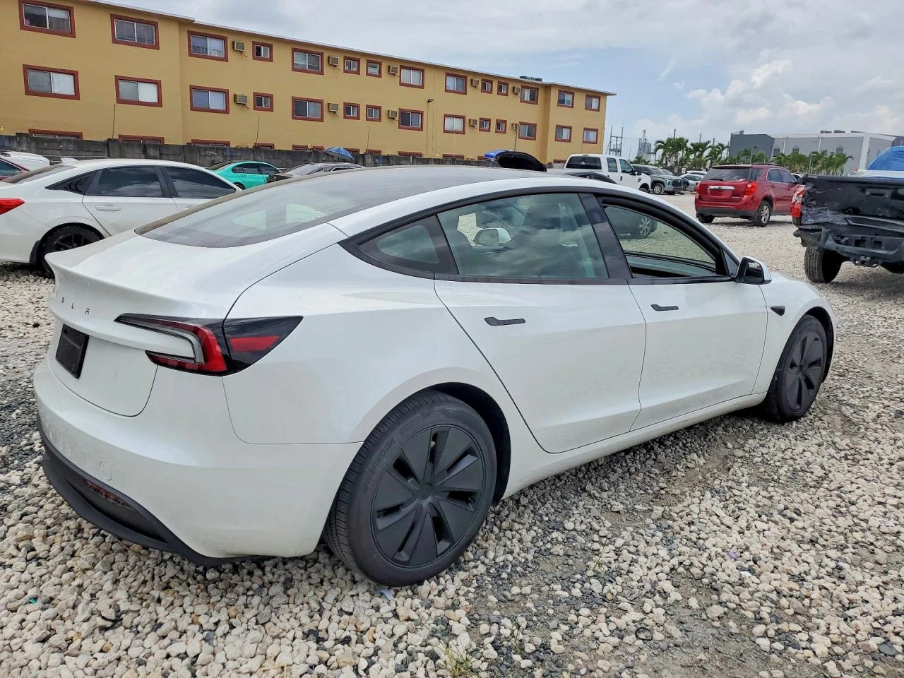 Tesla Model 3 LONG RANGE* RWD* КОЖА* ПОДГРЕВ* ПАНО* ОБДУХВАНЕ* , снимка 3 - Автомобили и джипове - 56074952