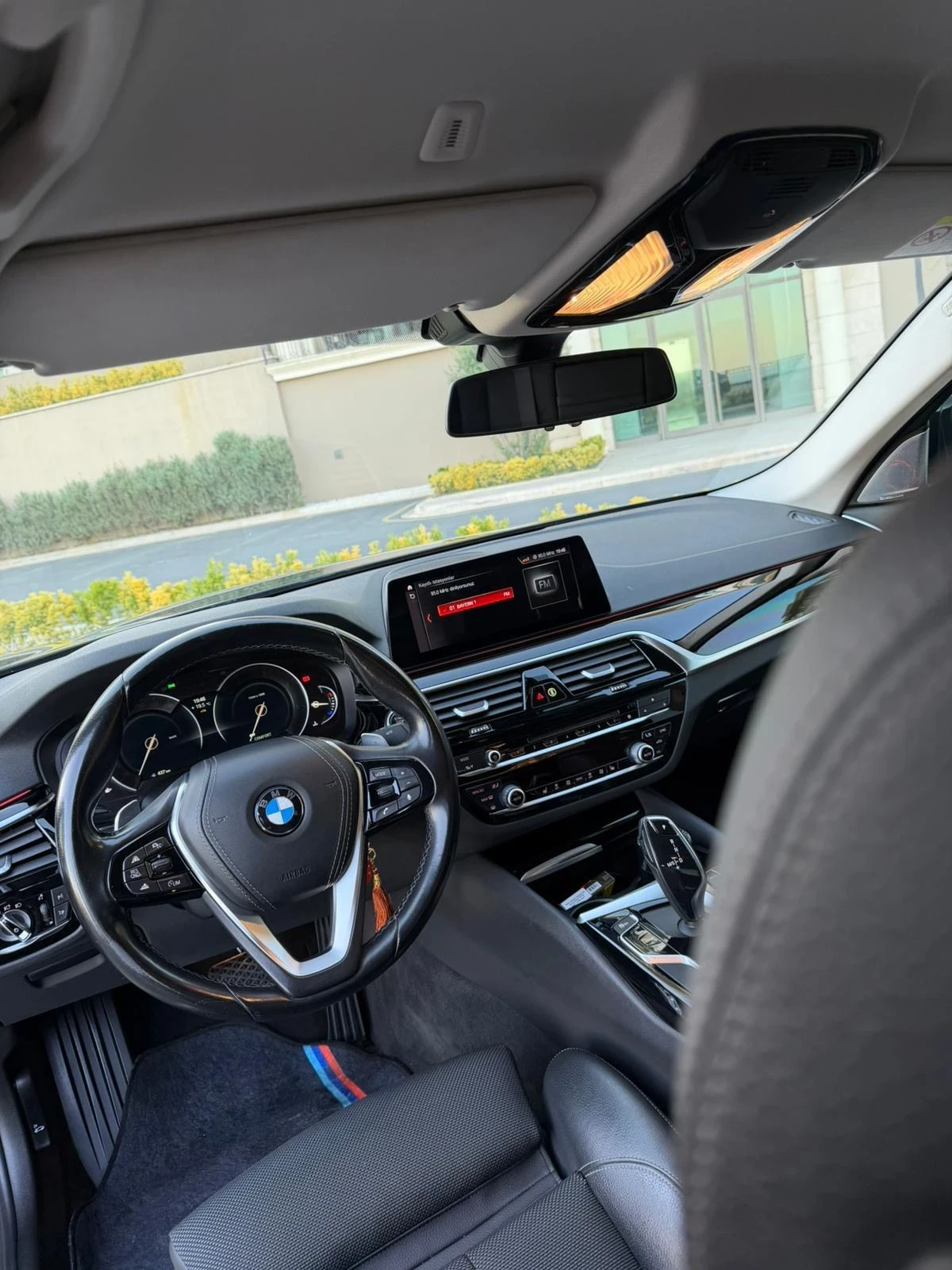 BMW 530 Xdrive* Top, снимка 9 - Автомобили и джипове - 56382355