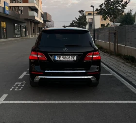 Mercedes-Benz ML 350 AMG Pack/Off Road/Дистроник/Подгрев/CarPlay, снимка 2