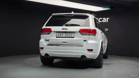 Jeep Grand cherokee OVERLAND* 8ZF* 4X4* DISTRONIC* ОБДУХ* PANO*  | Auto.bg — изображение 4