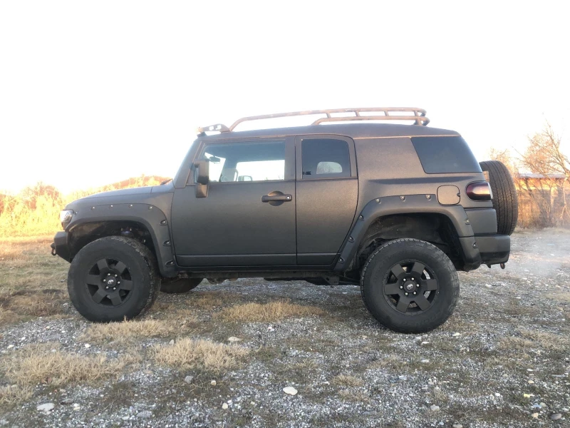 Toyota Fj cruiser 4000 БЕНЗИН/ГАЗ, снимка 10 - Автомобили и джипове - 52407647