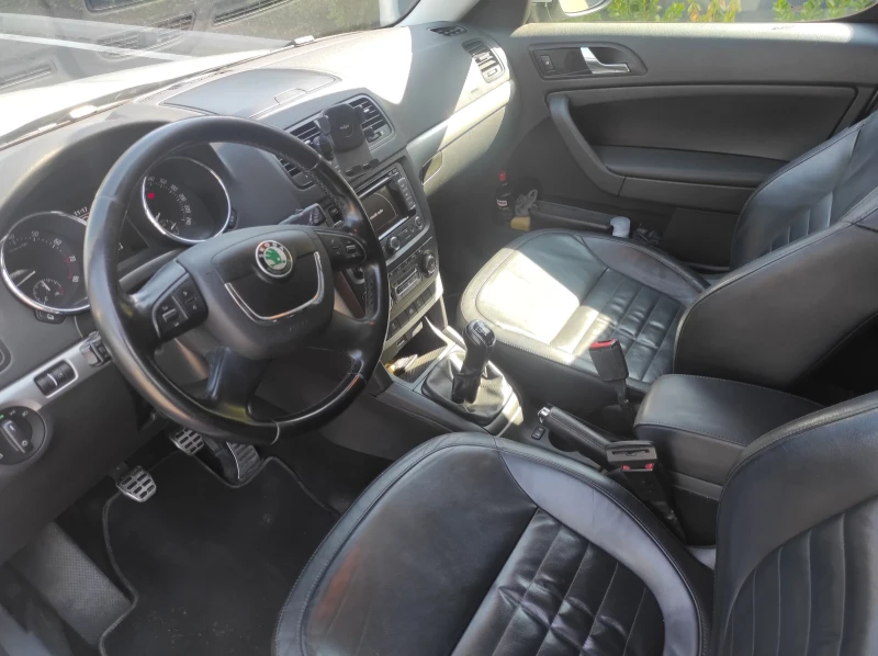 Skoda Yeti 1.8 / 160 к.с./ 4x4, снимка 8 - Автомобили и джипове - 52226363