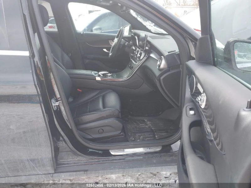 Mercedes-Benz GLC 300 4matic* Памет* Панорама, снимка 8 - Автомобили и джипове - 53591721