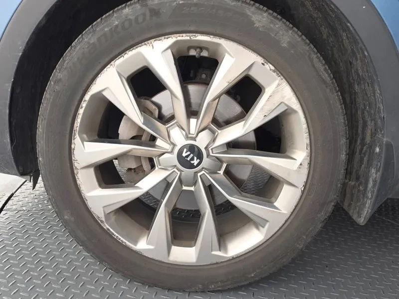 Kia Sorento DIESEL 2.2 2WD TRENDY, снимка 5 - Автомобили и джипове - 55122461