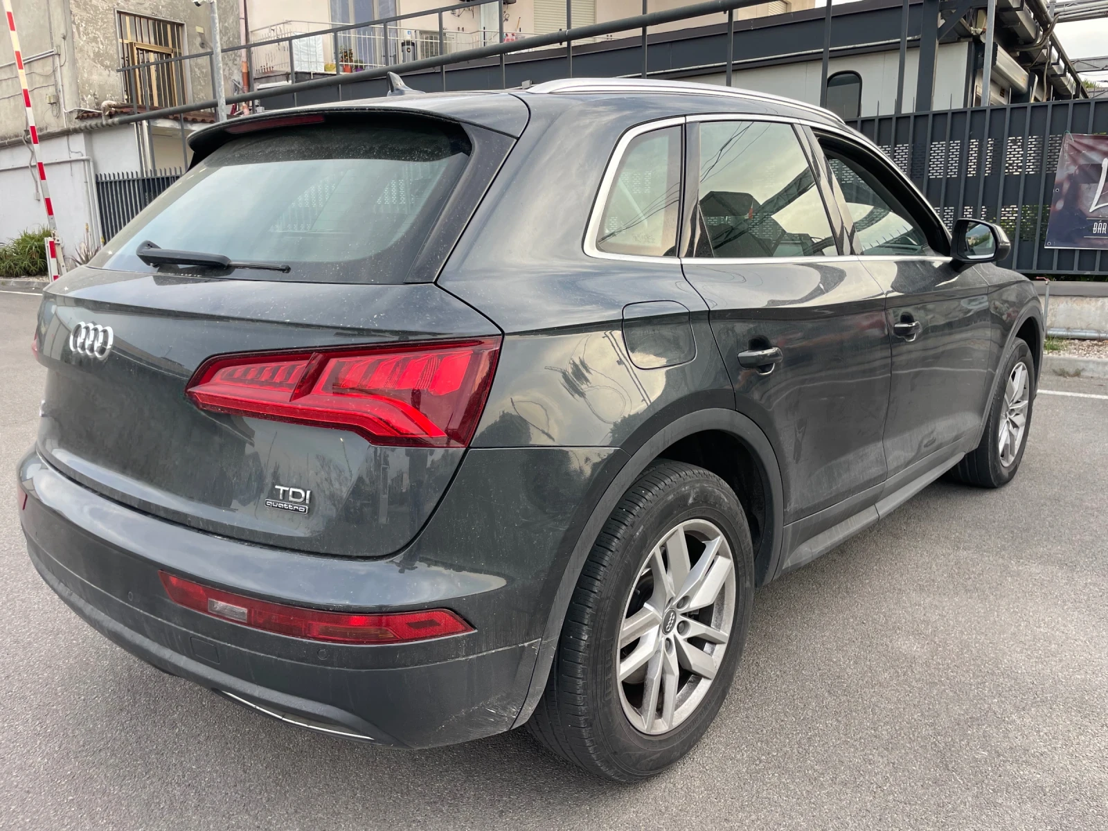 Audi Q5 2.0 TDI 190 CV quattro S tronic Business Sport  - изображение 4