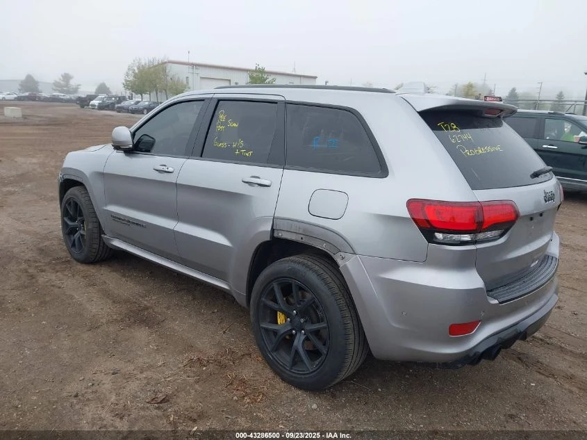 Jeep Grand cherokee TRACKHAWK 4X4 6.2L ФИКСИРАНА ЦЕНА! ВАНДАЛИЗЪМ! - изображение 4