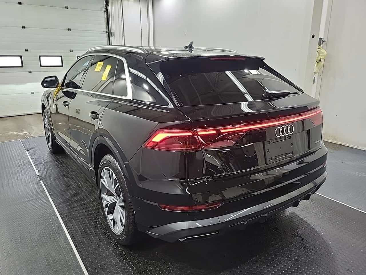 Audi Q8 * PROGRESSIV * CARFAX * ЦЕНА ДО БГ, снимка 5 - Автомобили и джипове - 54269555