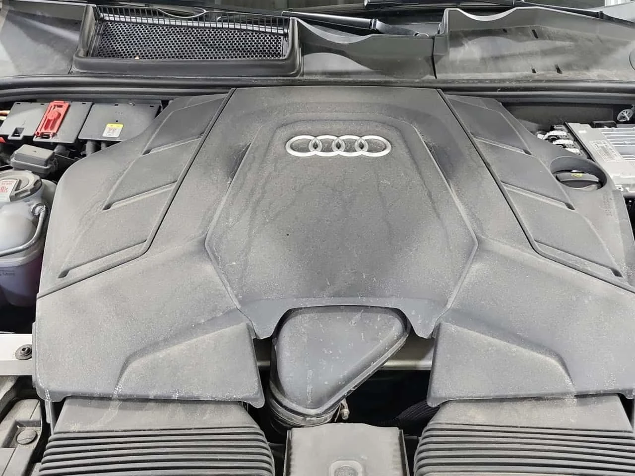 Audi Q8 * PROGRESSIV * CARFAX * ЦЕНА ДО БГ, снимка 17 - Автомобили и джипове - 54269555