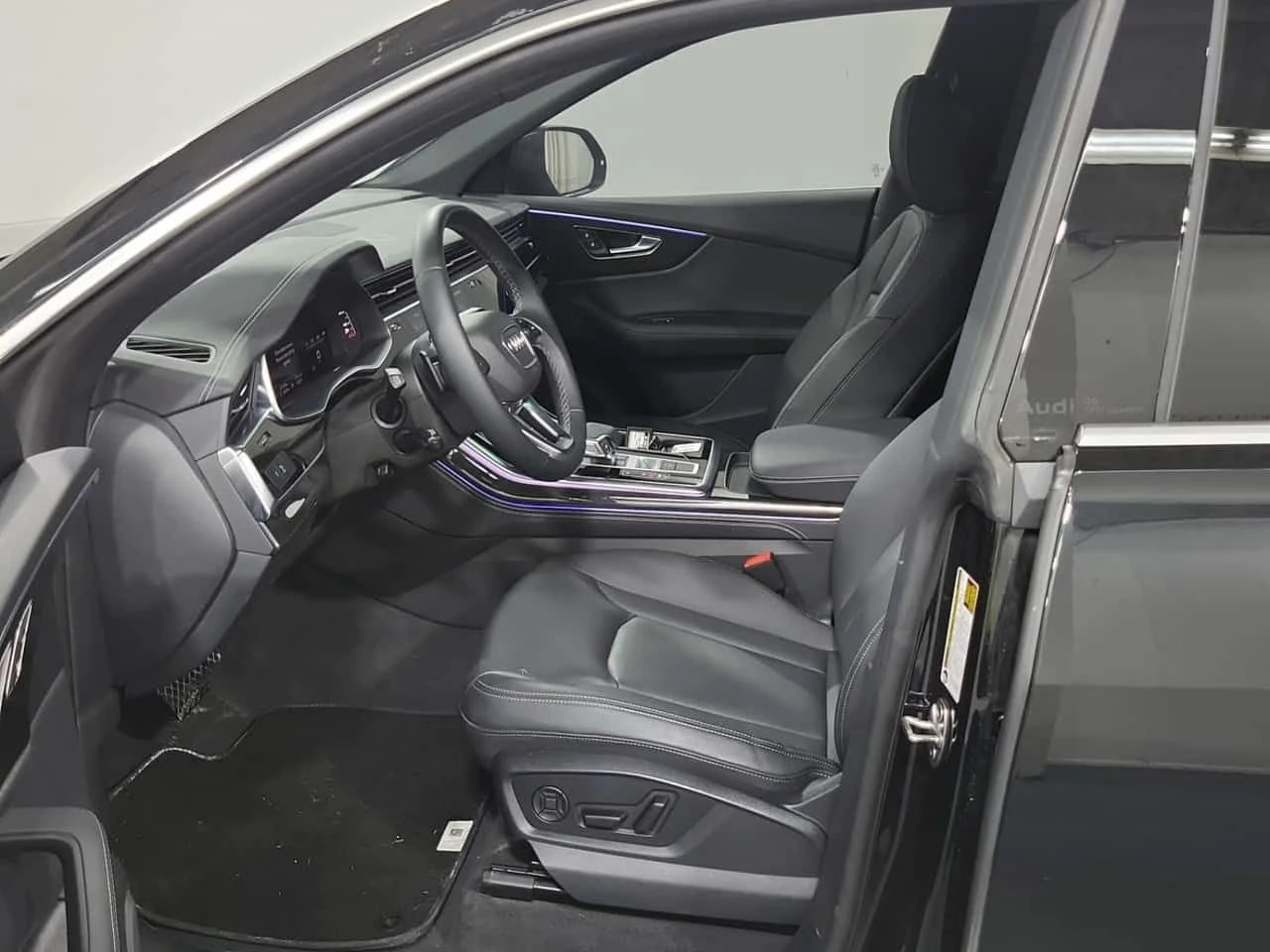 Audi Q8 * PROGRESSIV * CARFAX * ЦЕНА ДО БГ, снимка 8 - Автомобили и джипове - 54269555