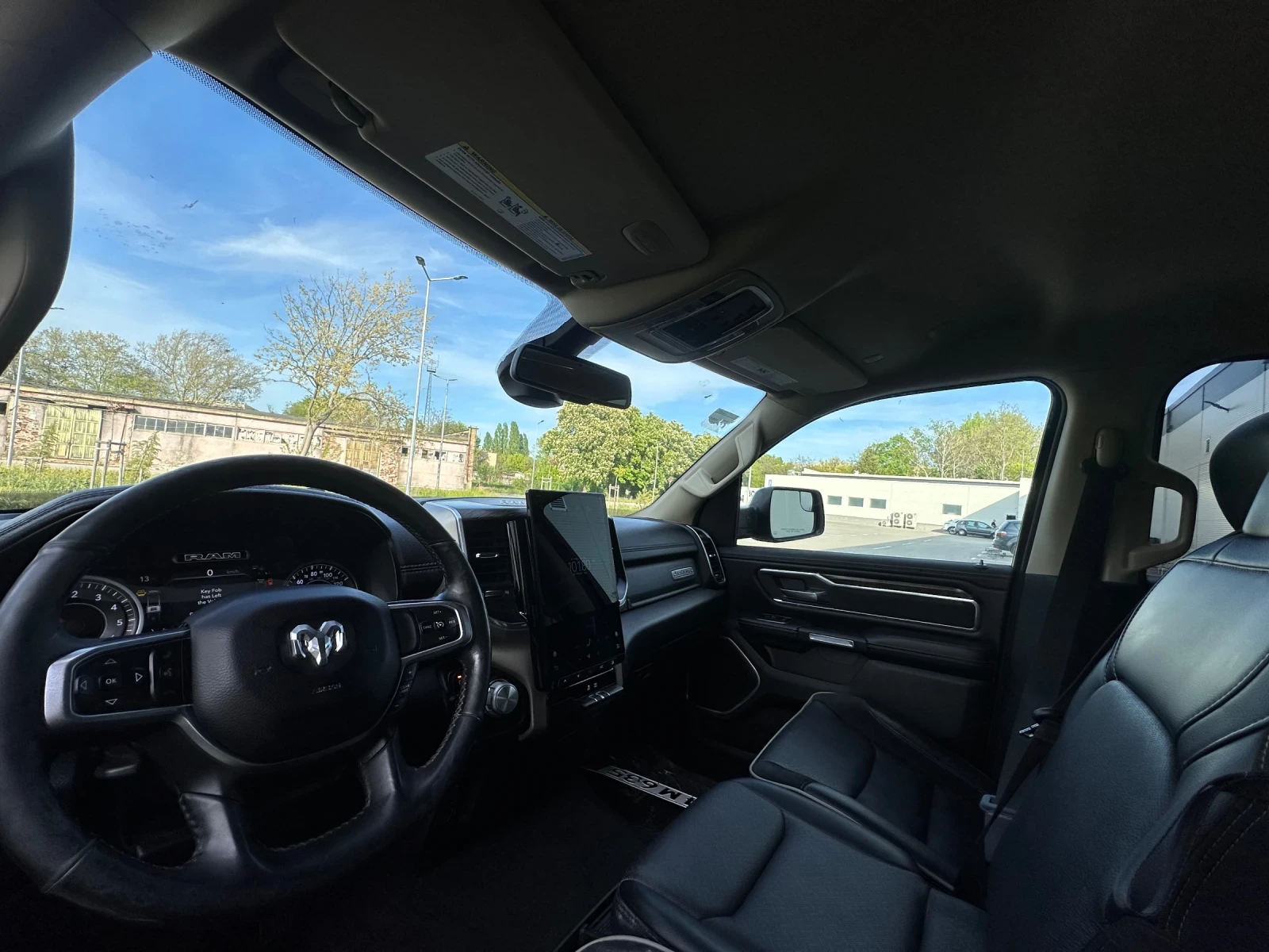 Dodge RAM 1500 5.7 HEMI 4x4 LARAMIE, снимка 8 - Автомобили и джипове - 54336235