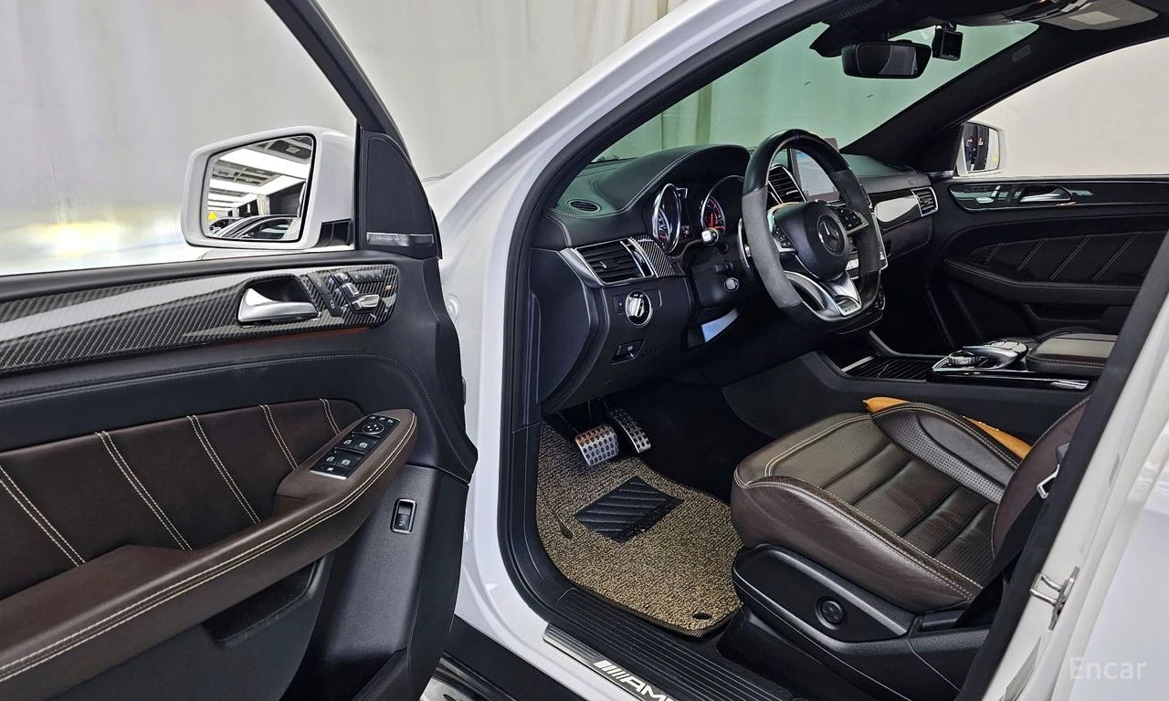 Mercedes-Benz GLE 63 S AMG COUPE* 4MATIC* 360 КАМЕРА* ОБДУХВАНЕ, снимка 3 - Автомобили и джипове - 54913690
