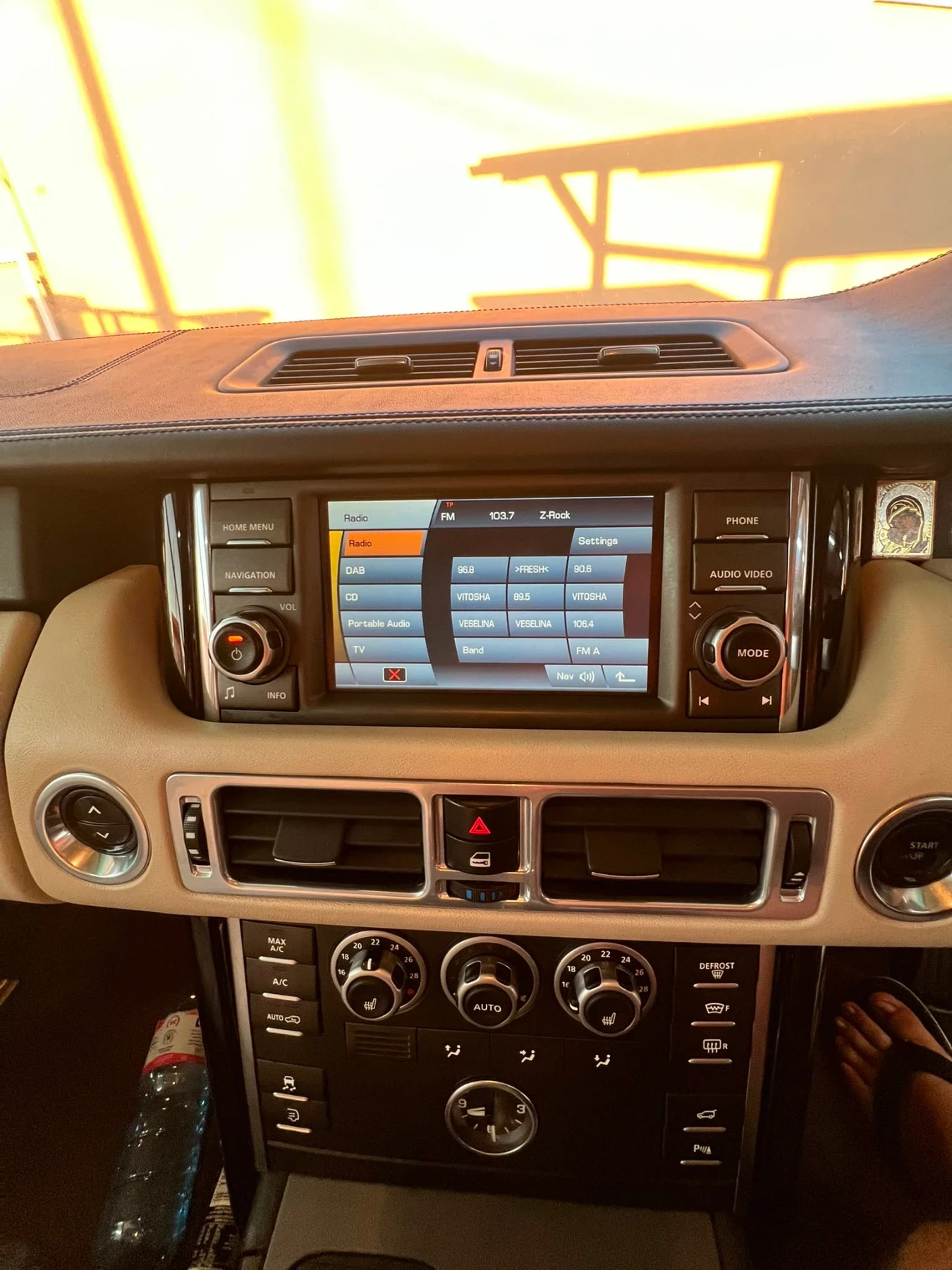 Land Rover Range rover Нов внос всички екстри, снимка 13 - Автомобили и джипове - 55227500