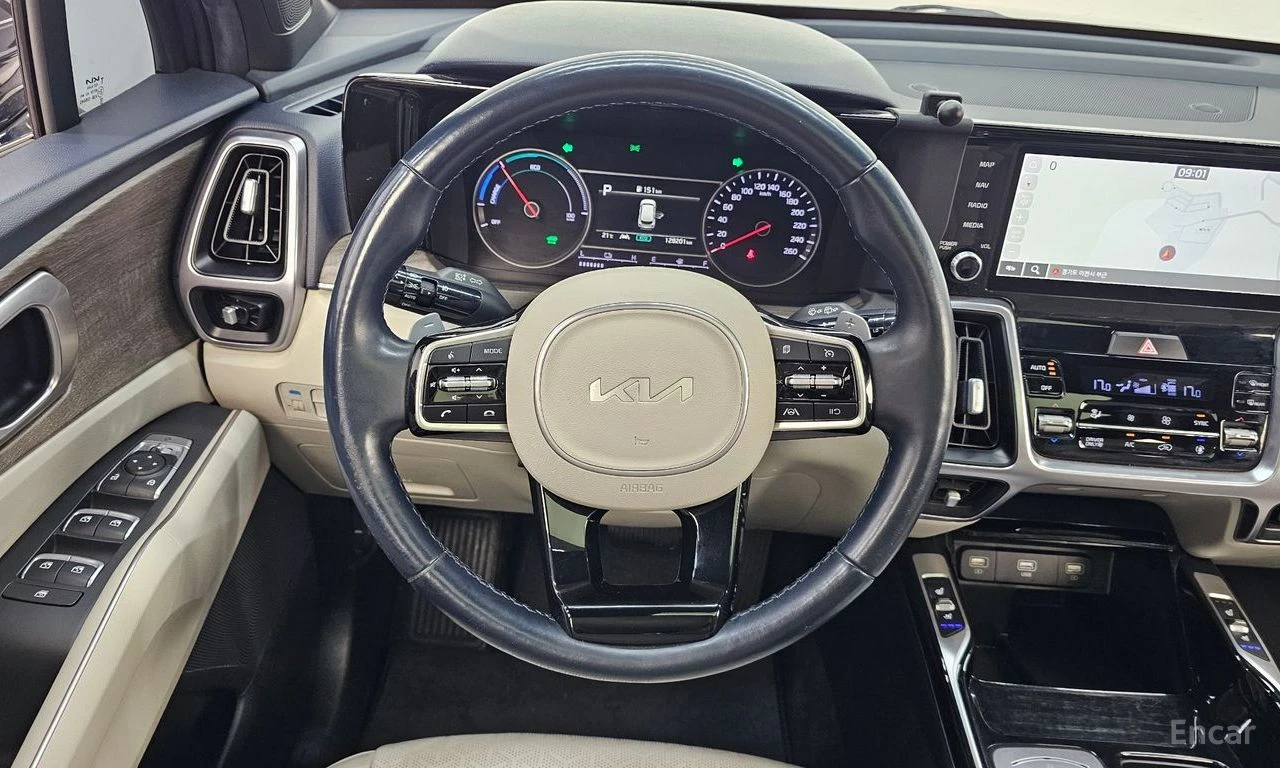 Kia Sorento 1.6 Hybrid Prestige* ПОДГРЕВ* ОБДУХВАНЕ* ПАНОРАМА*, снимка 14 - Автомобили и джипове - 55309765