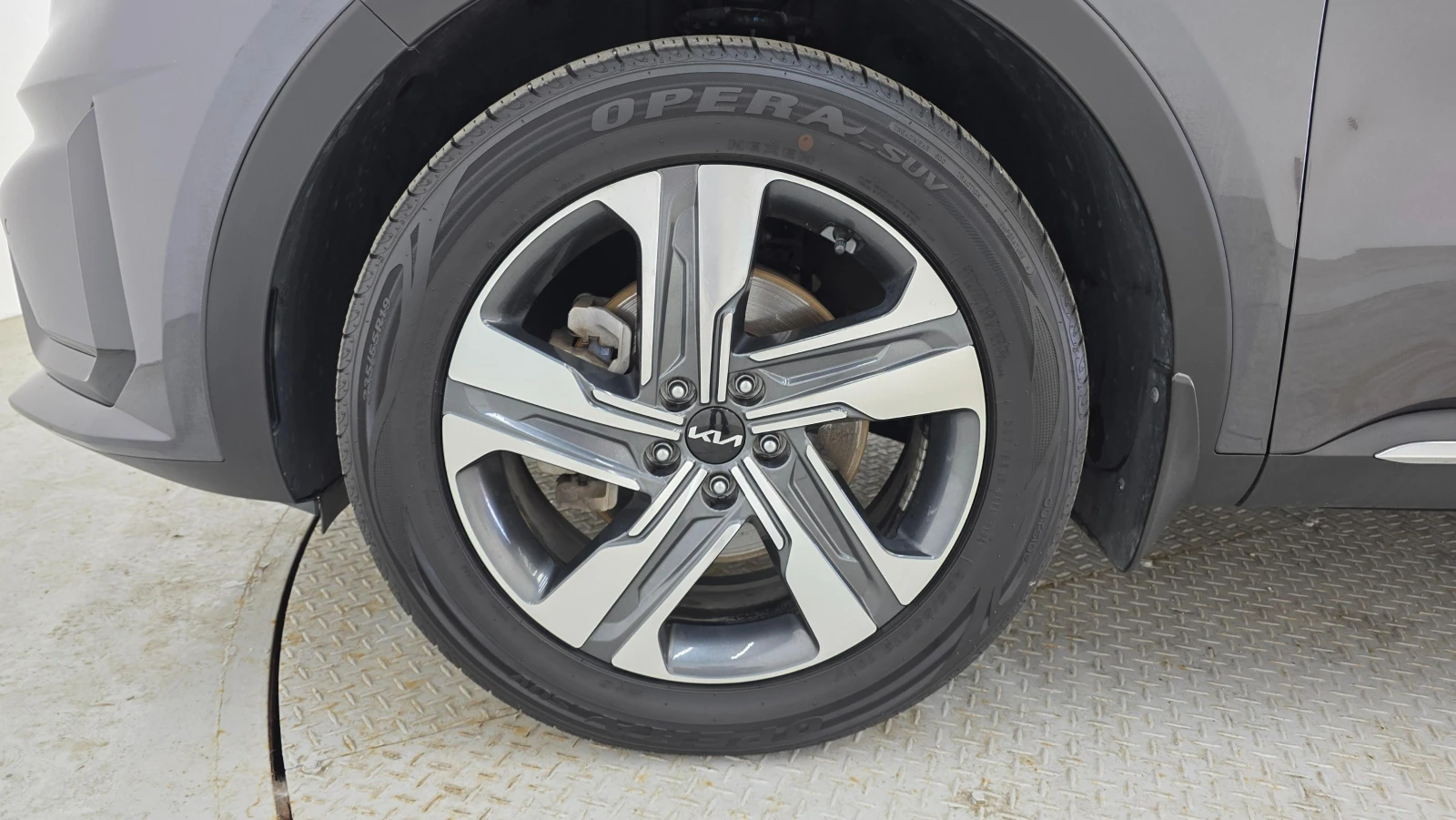 Kia Sorento 1.6 Hybrid Prestige* ПОДГРЕВ* ОБДУХВАНЕ* ПАНОРАМА*, снимка 6 - Автомобили и джипове - 55309765