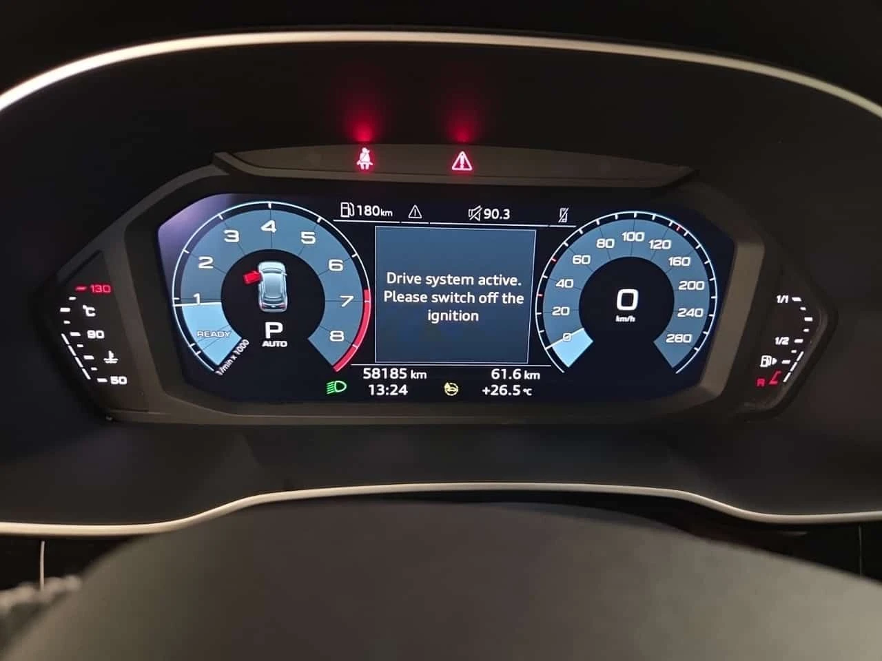 Audi Q3 Progressiv/ПАНОРАМА/ДИСТРОНИК, снимка 10 - Автомобили и джипове - 55362034