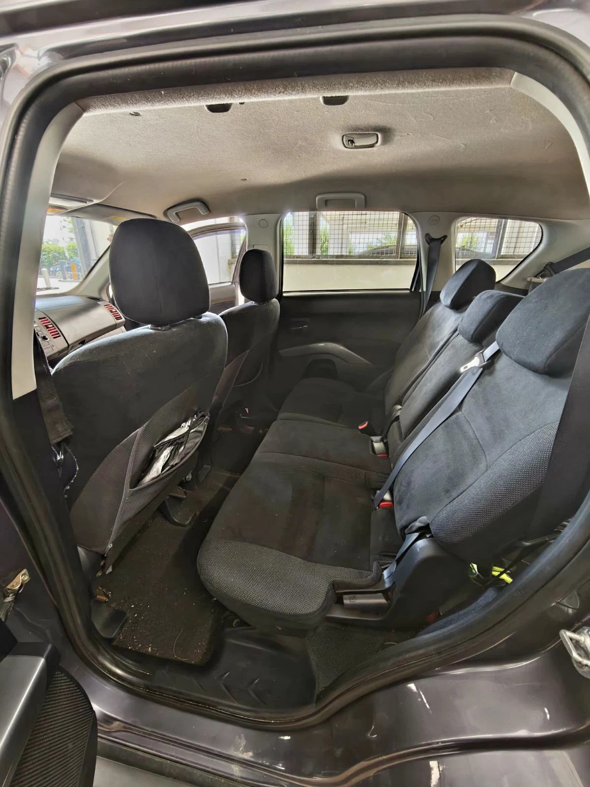 Mitsubishi Outlander, снимка 4 - Автомобили и джипове - 55394238