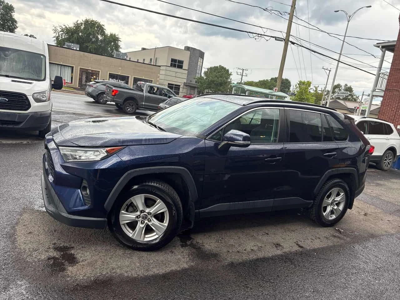 Toyota Rav4 * XLE * CARFAX * ОПЦИЯ ЗА ФИНАНСИРАНЕ, снимка 2 - Автомобили и джипове - 55647355