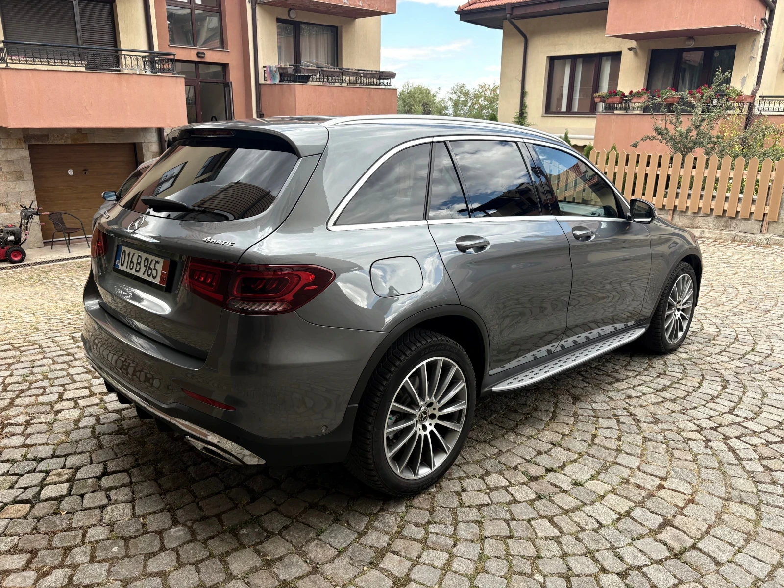 Mercedes-Benz GLC 300, снимка 4 - Автомобили и джипове - 56210935