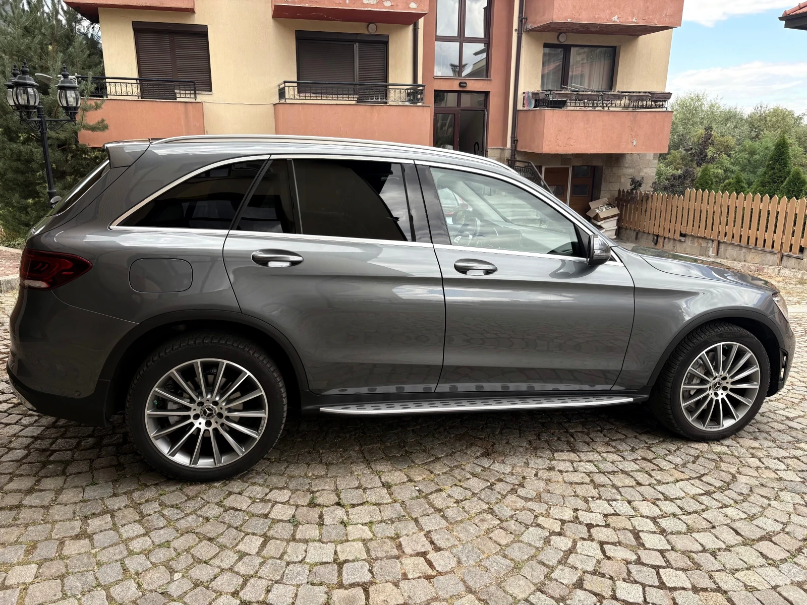Mercedes-Benz GLC 300, снимка 3 - Автомобили и джипове - 56210935