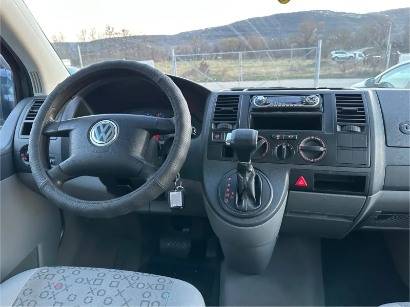 VW Transporter T5 2.5 TDI АВТОМАТ 6 СК., снимка 10 - Бусове и автобуси - 48074184