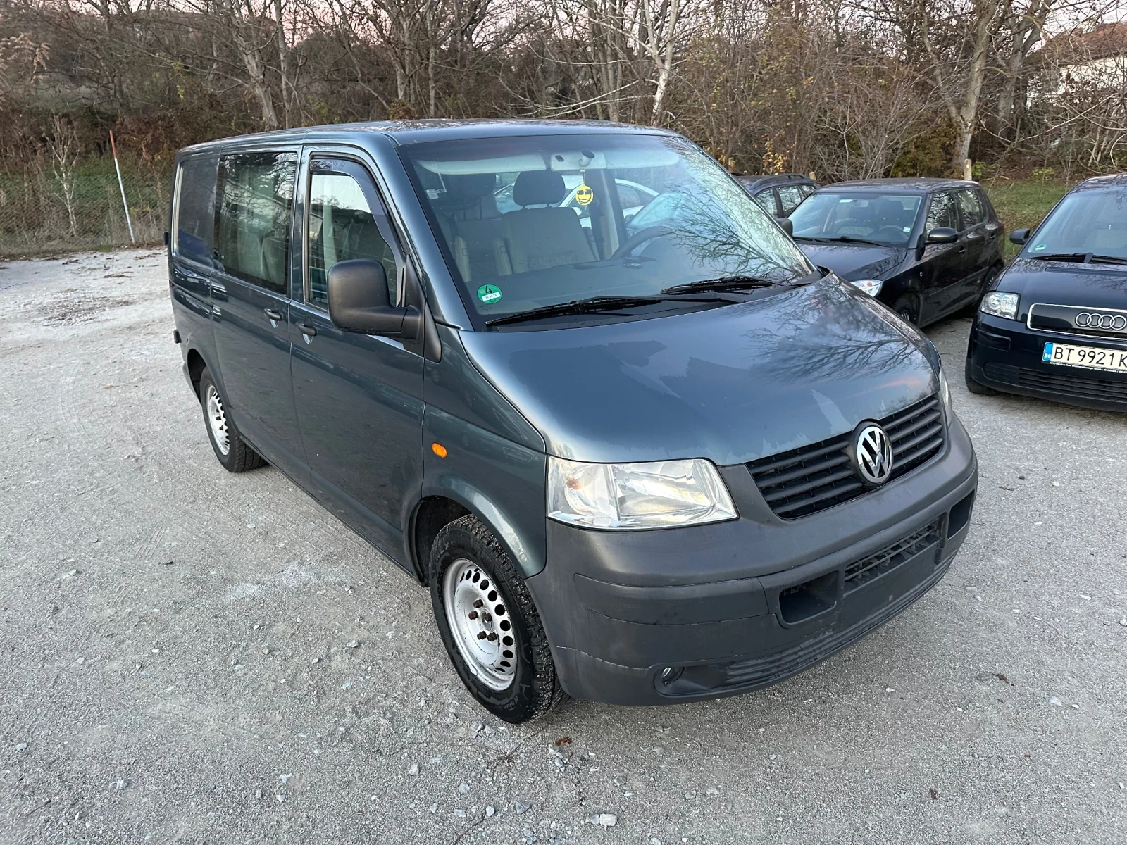 VW Transporter T5 2.5 TDI АВТОМАТ 6 СК. - изображение 2